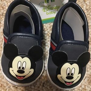 Mickey Mouse 6/9 month shoes
